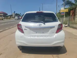 Toyota Vitz 1.5 FWD 5dr 2014 White