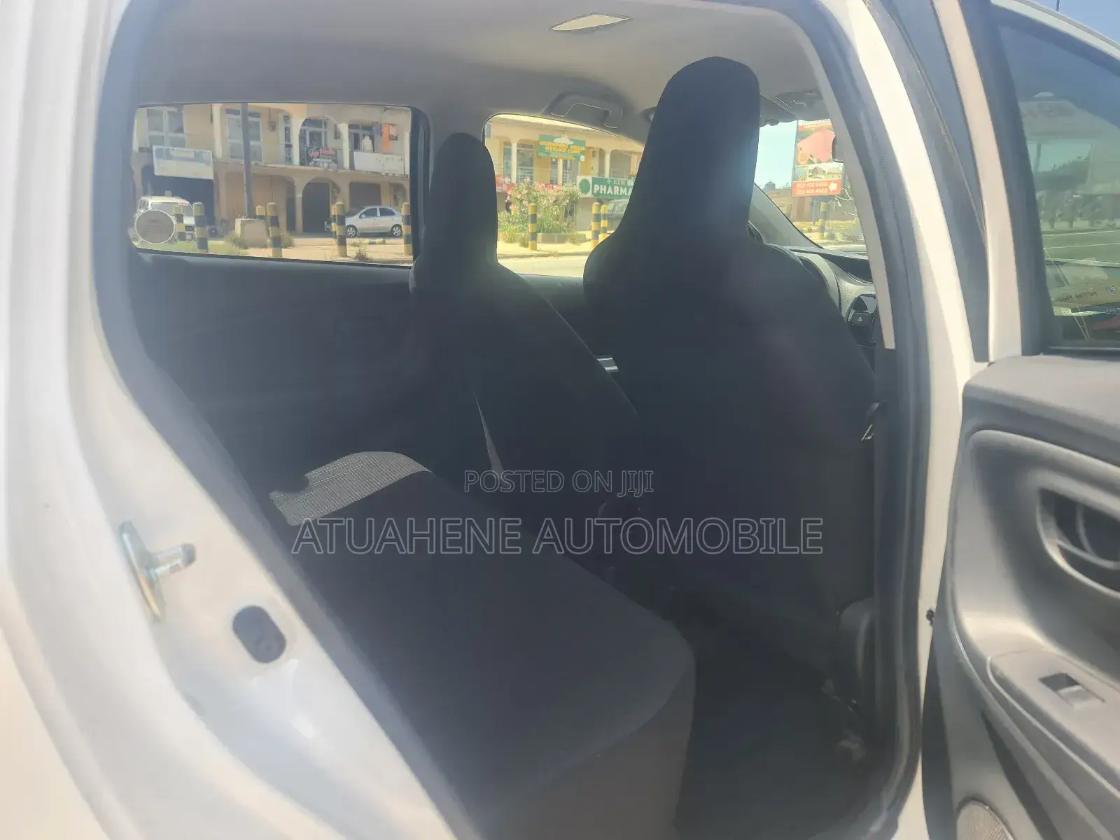 Toyota Vitz 1.5 FWD 5dr 2014 White