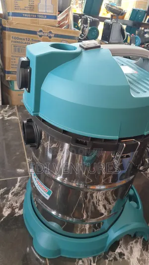 Total 30 Litres Vacuum Cleaner