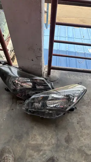 Toyota Vitz/Yaris Headlight 2015,2016,2017,2018,2019,2020