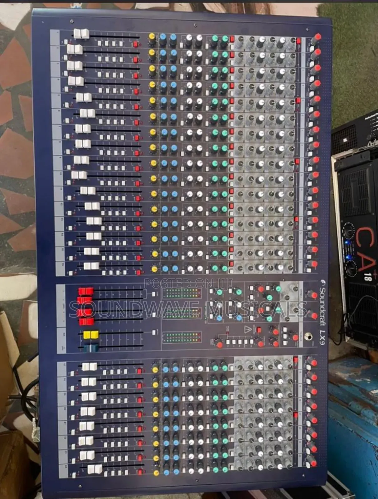 Soundcraft Lx 24 Channel Mixer