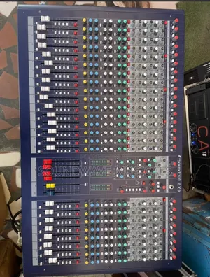 Soundcraft Lx 24 Channel Mixer