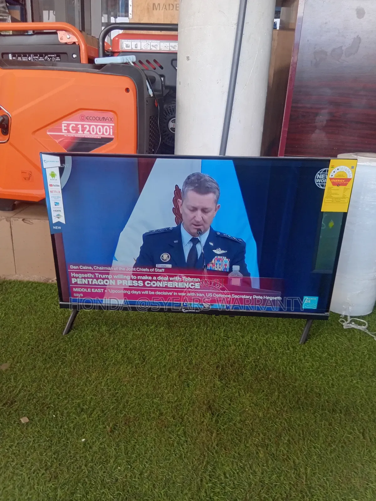 Dolphine Bay 32" Tv – Simple Sharp