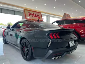 Ford Mustang 2024 Black