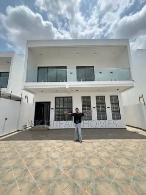 4bdrm House in Lake Side Estate for sale
