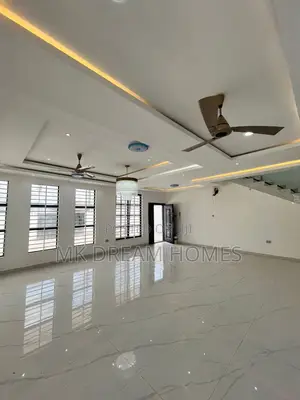 4bdrm House in Lake Side Estate for sale