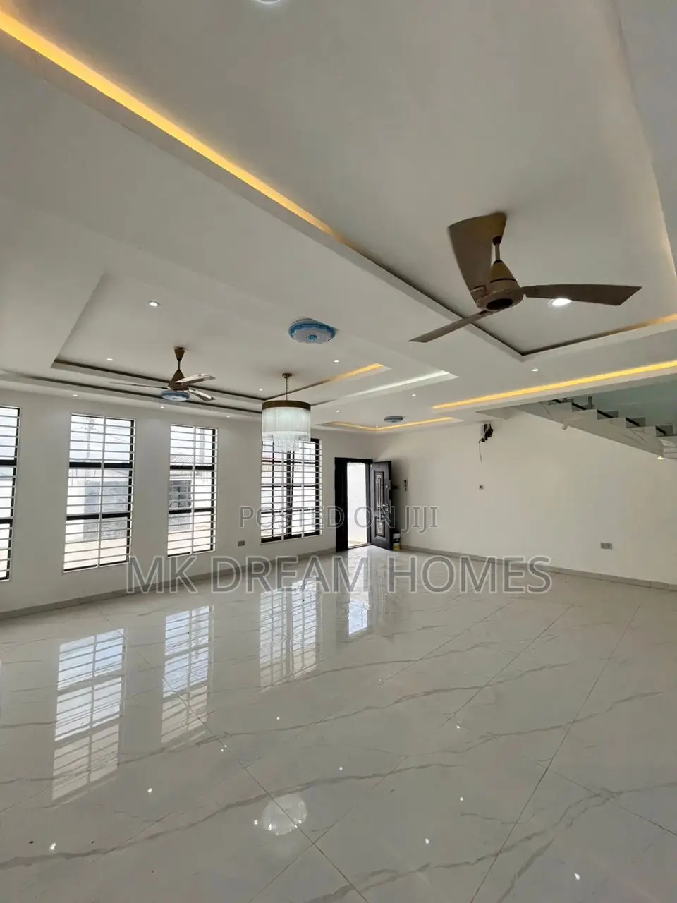 4bdrm House in Lake Side Estate for sale