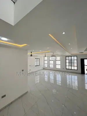 4bdrm House in Lake Side Estate for sale