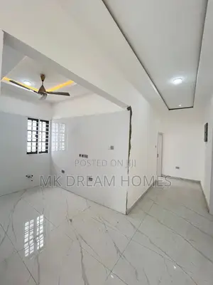 4bdrm House in Lake Side Estate for sale