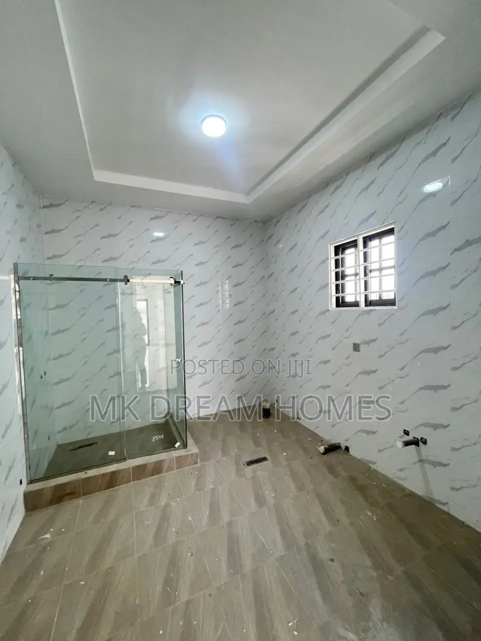 4bdrm House in Lake Side Estate for sale