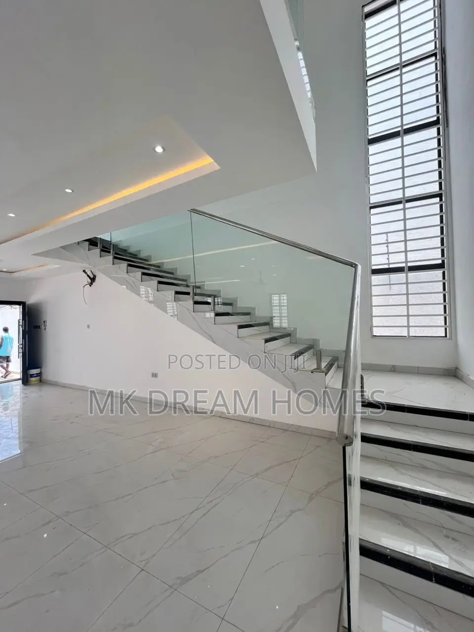 4bdrm House in Lake Side Estate for sale