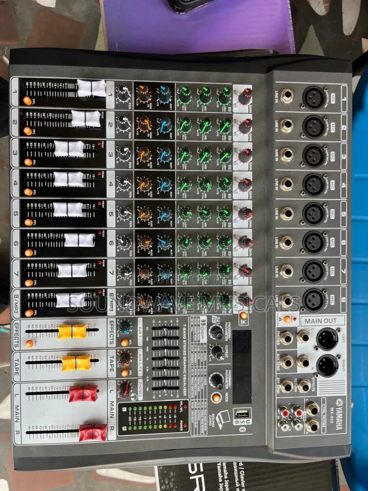 Yamaha Mx-800 8 Channel