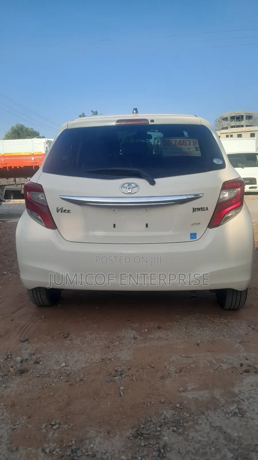 Toyota Vitz 2015 Pearl