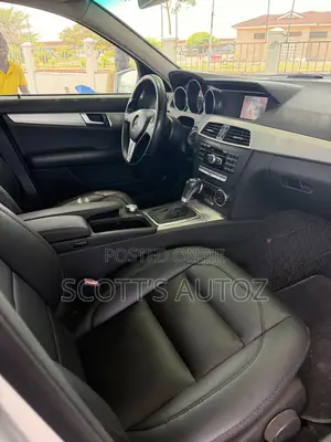 Mercedes-Benz C180 2013 Silver