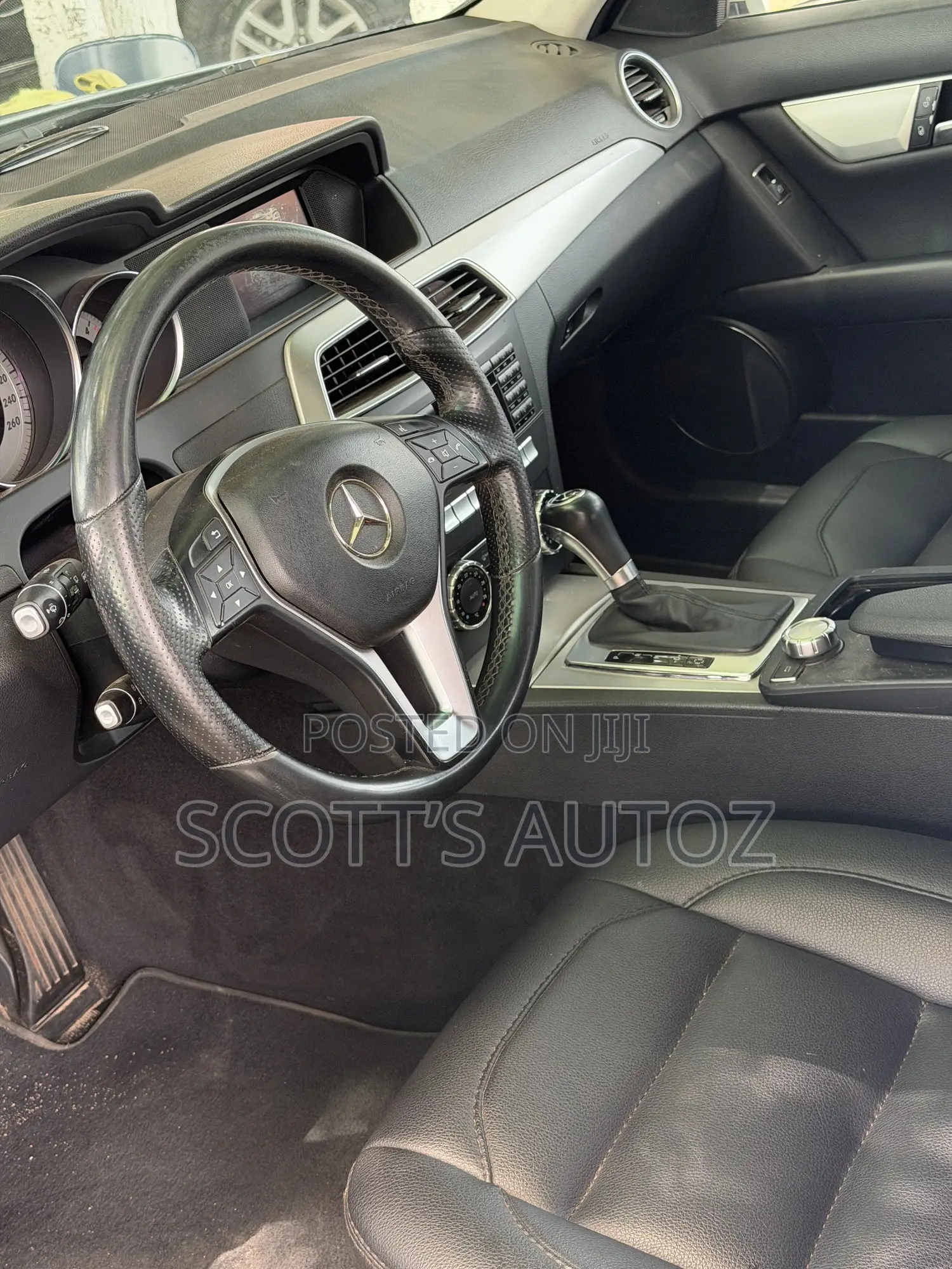 Mercedes-Benz C180 2013 Silver