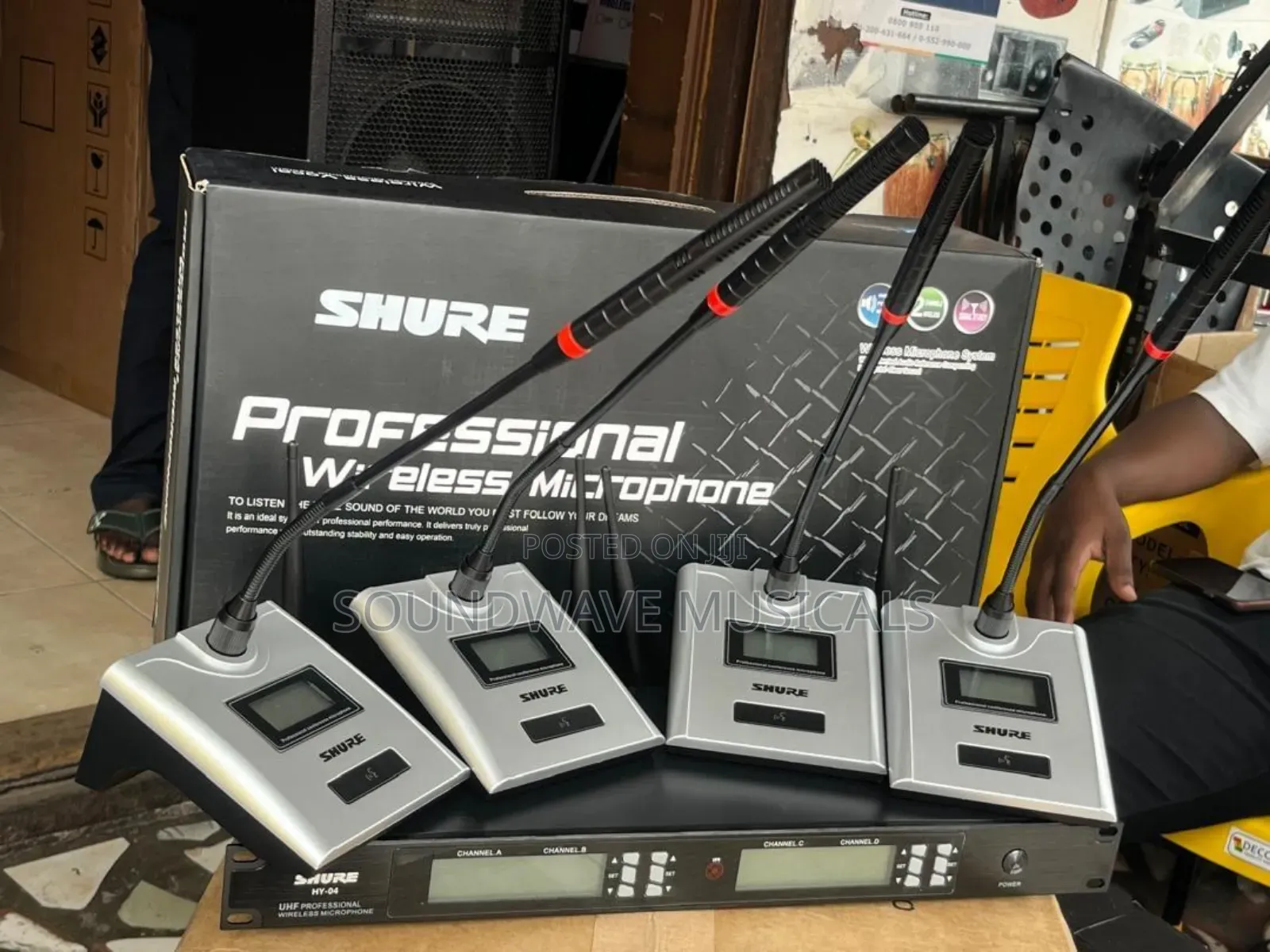 Shura -Hy-04 Uhf Professional Microphone