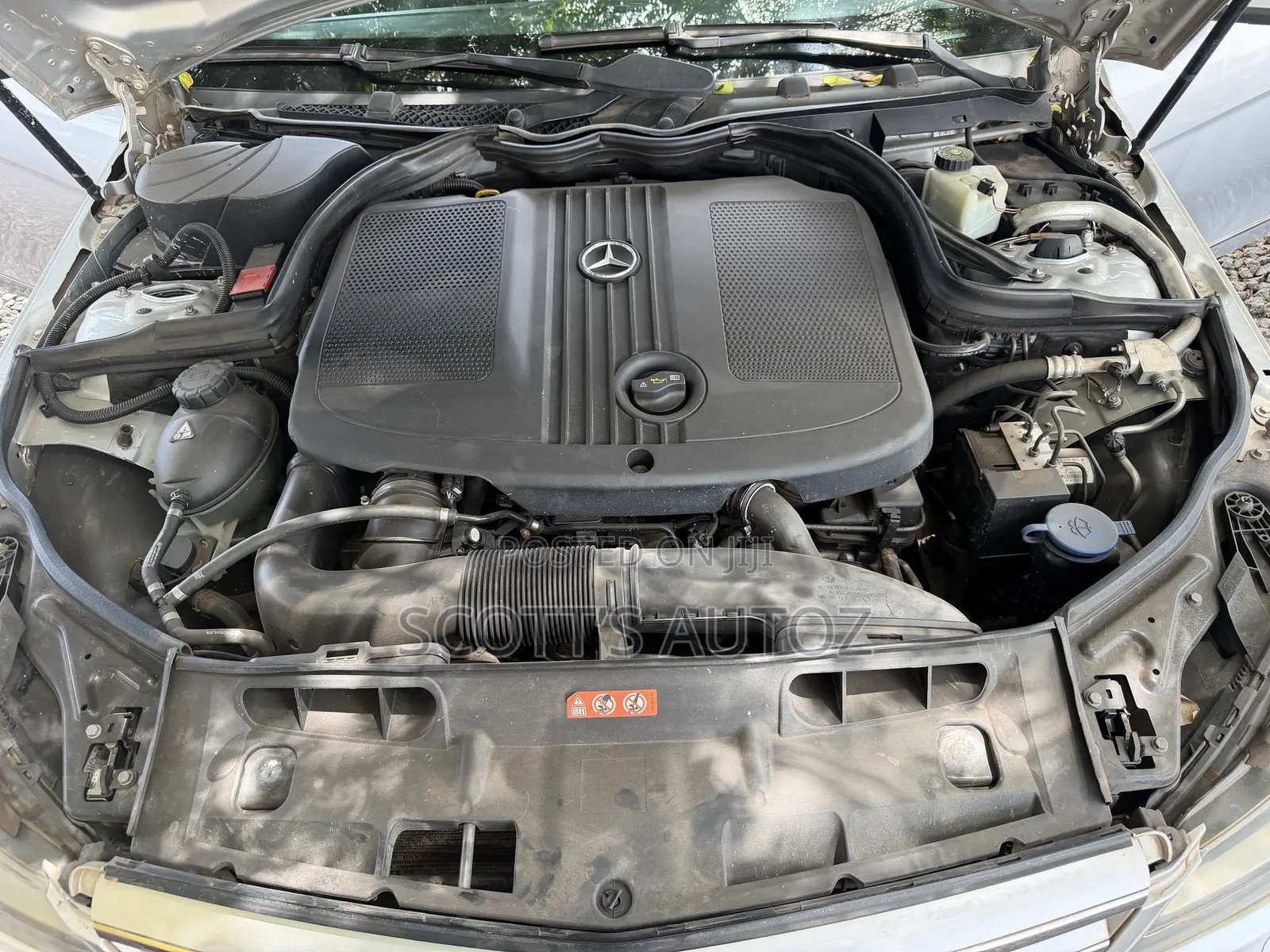 Mercedes-Benz C180 2013 Silver