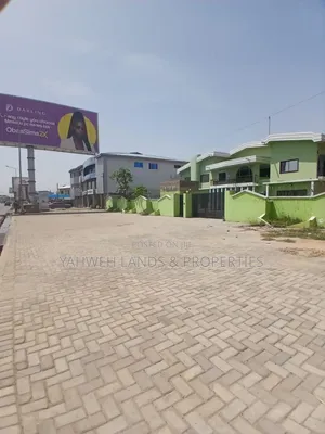 10bdrm House in Spintex, Baatsona Total for rent