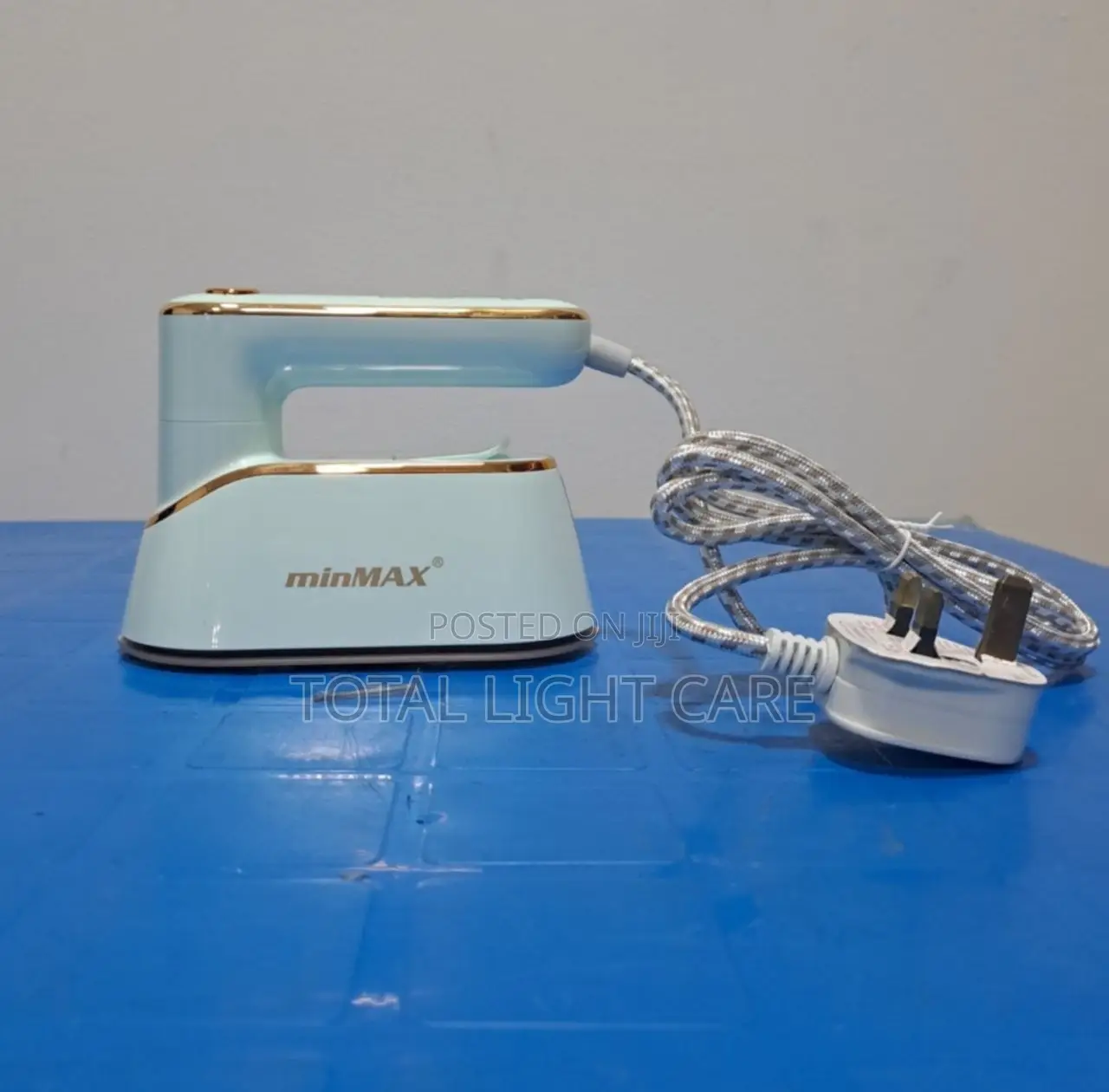 Minmax Steam Iron