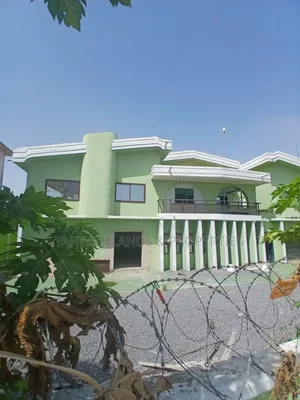 10bdrm House in Spintex, Baatsona Total for rent