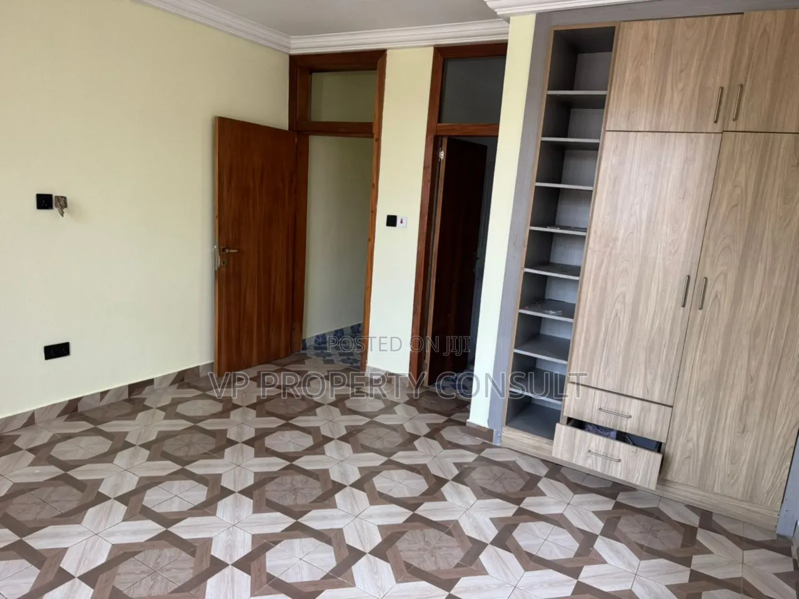2bdrm Apartment in Ola Achool Area for rent