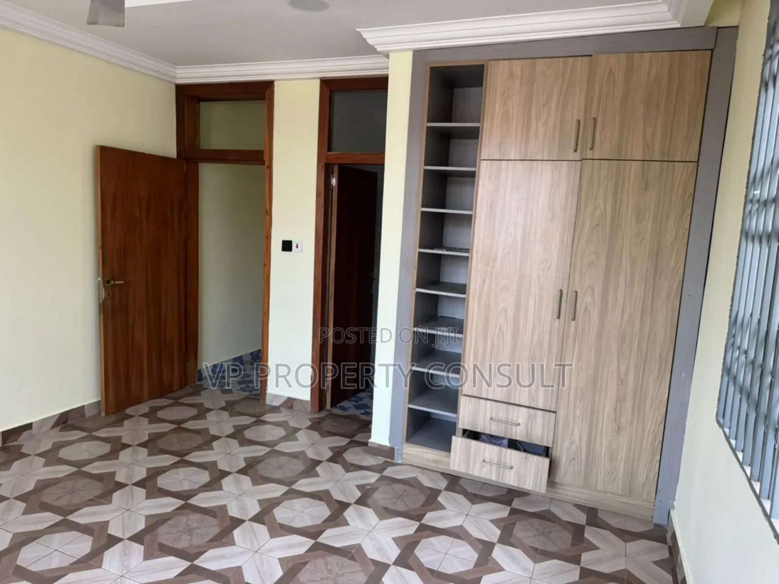2bdrm Apartment in Ola Achool Area for rent
