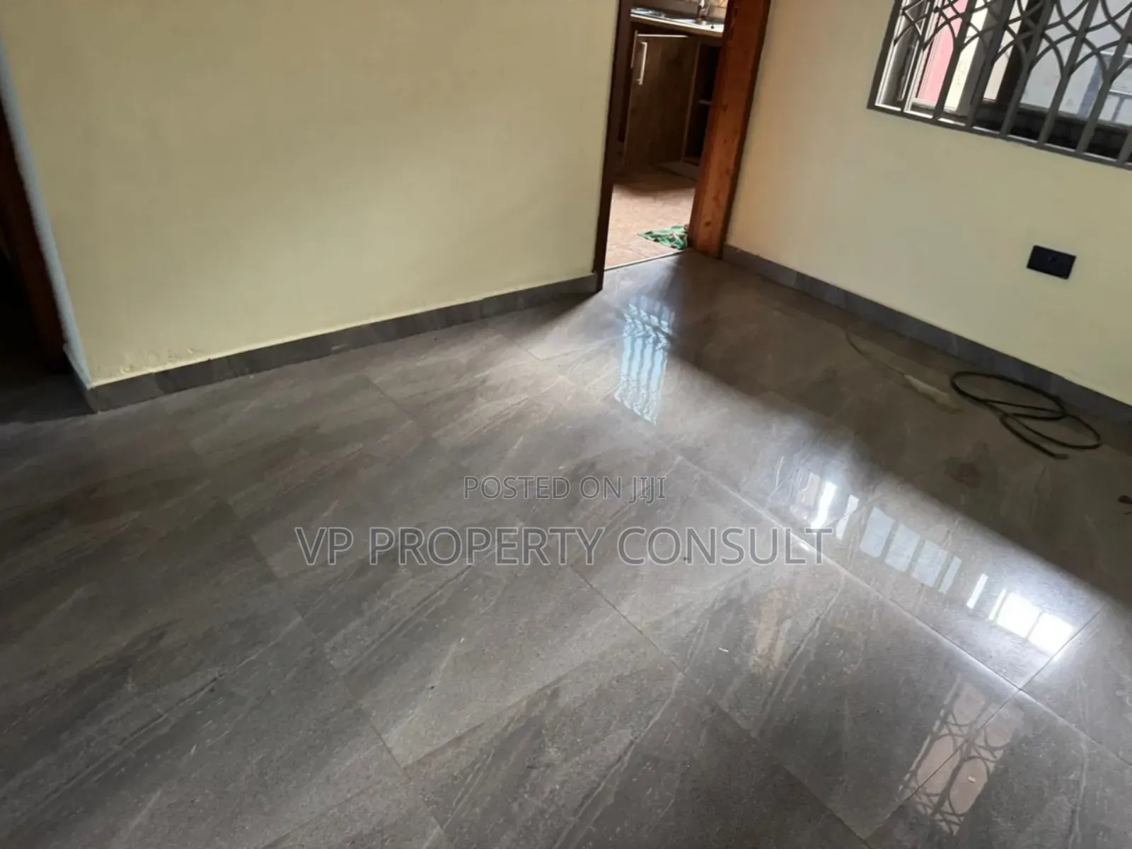 2bdrm Apartment in Ola Achool Area for rent