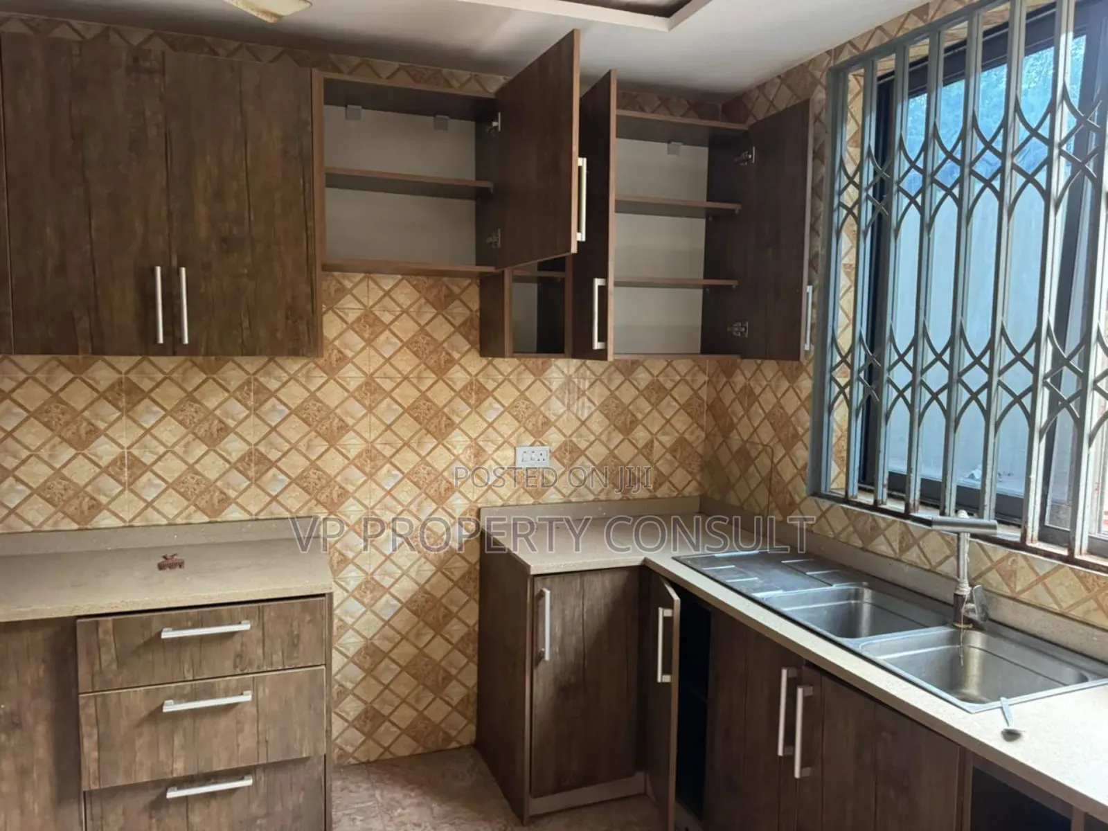 2bdrm Apartment in Ola Achool Area for rent