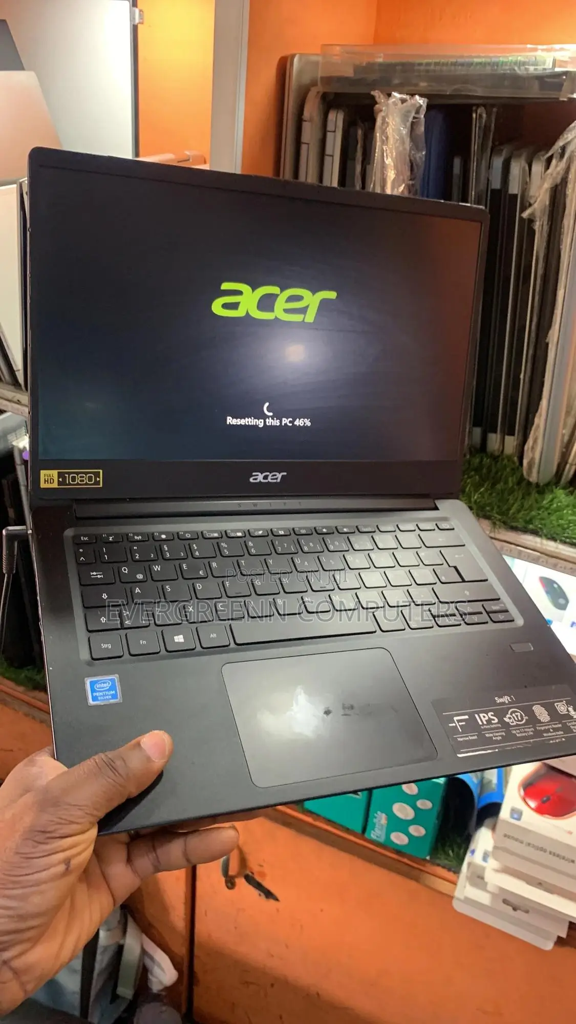 Laptop Acer Swift 1 4GB Intel SSD 256GB