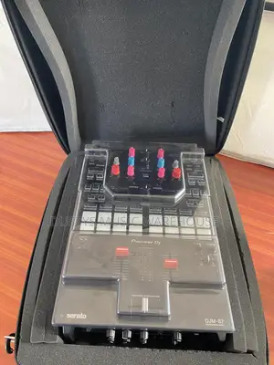 Pioneer DJM S7 Mixer W Dust Cover