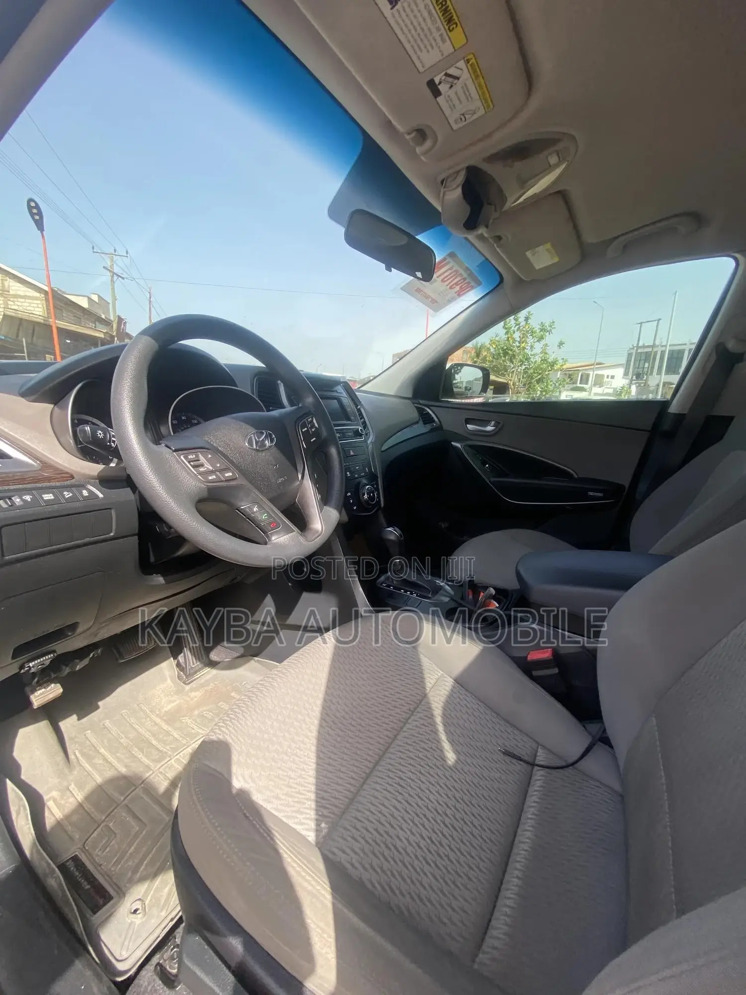 Hyundai Santa Fe 2017 White