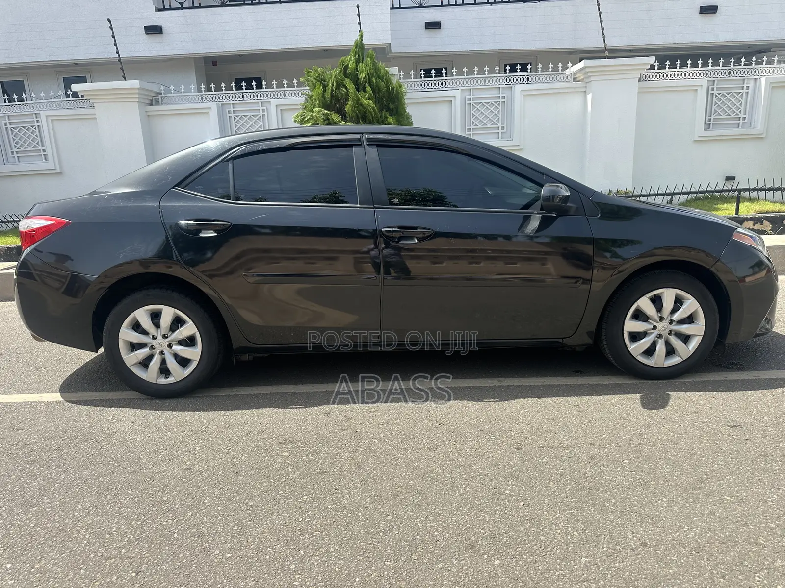 Toyota Corolla LE 4dr Sedan (1.8L 4cyl CVT) 2016 Black