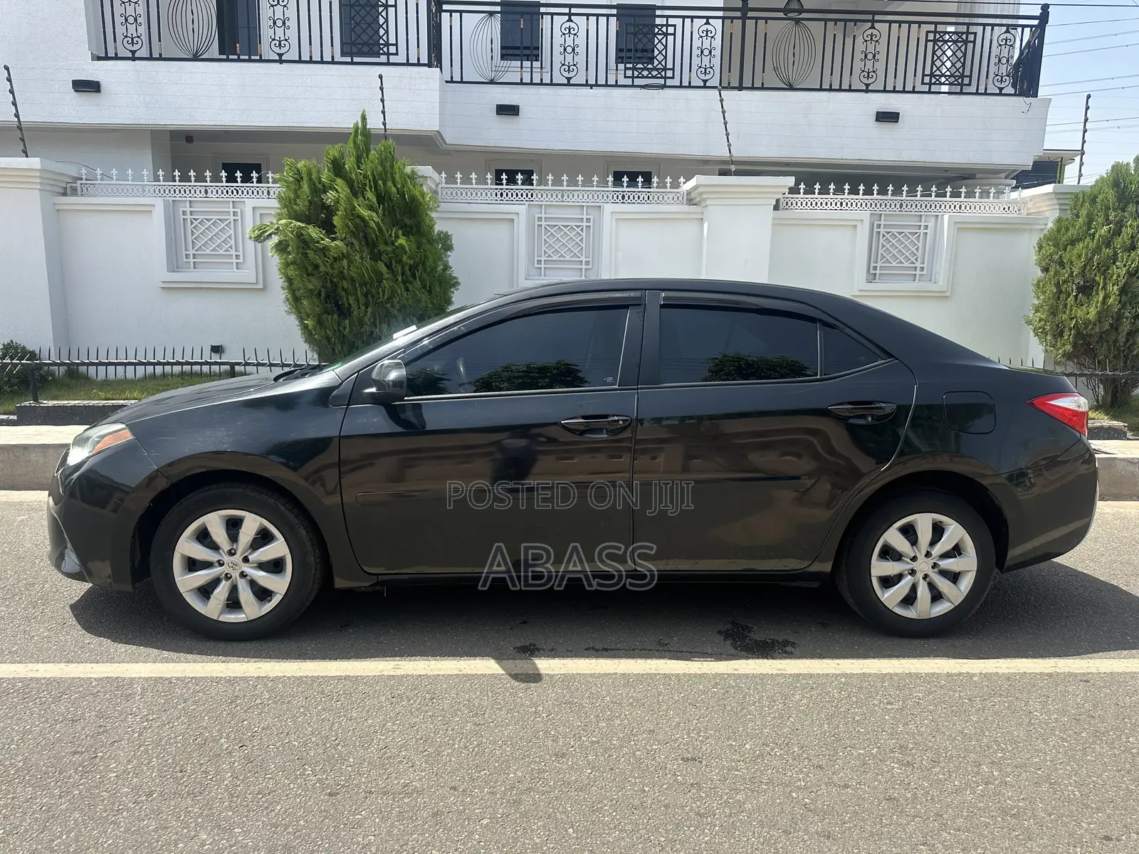 Toyota Corolla LE 4dr Sedan (1.8L 4cyl CVT) 2016 Black
