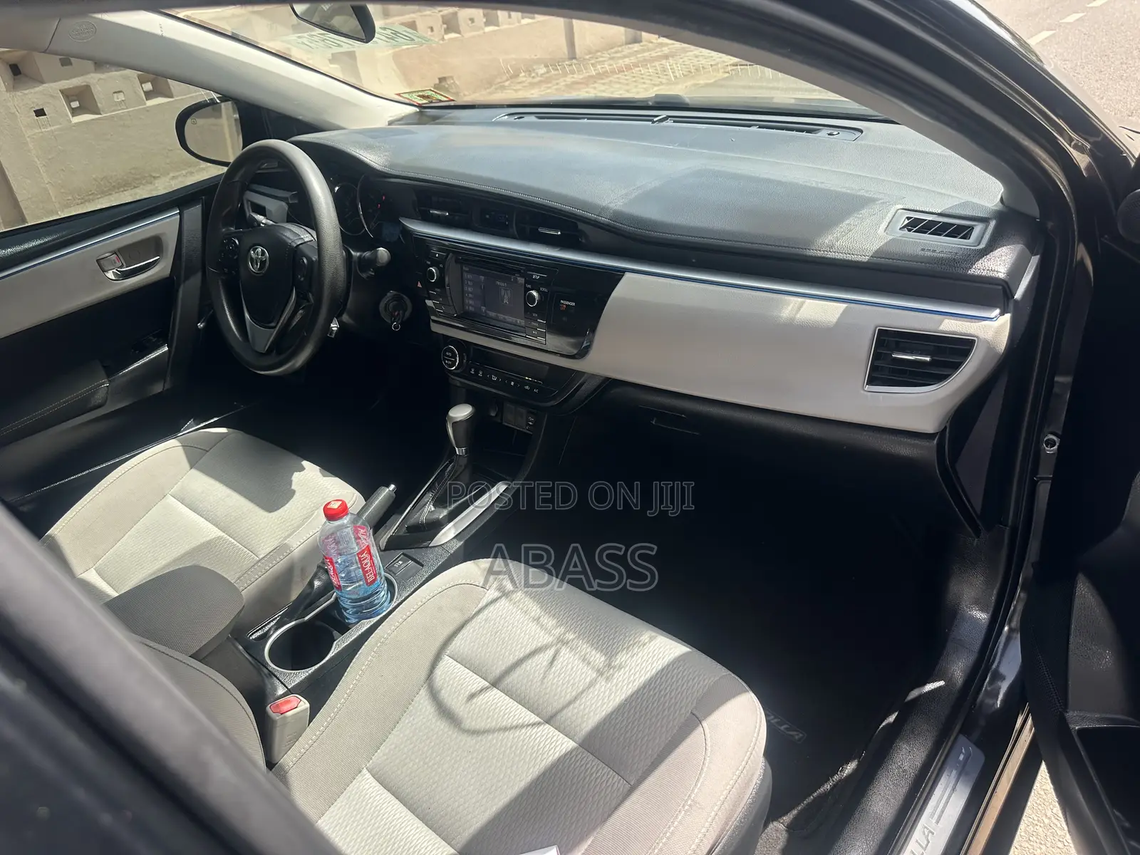 Toyota Corolla LE 4dr Sedan (1.8L 4cyl CVT) 2016 Black