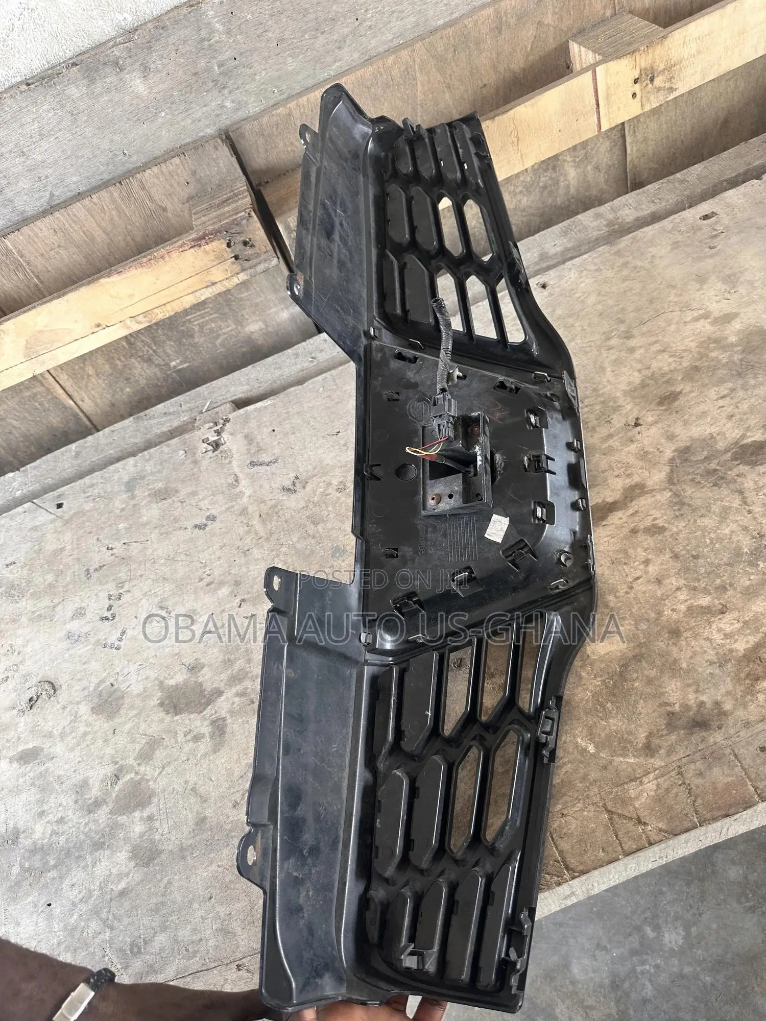 Nissan Qashqai Camera 2010 2011 2012 2013 Grill / Shells
