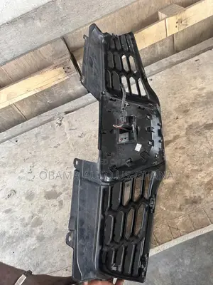 Nissan Qashqai Camera 2010 2011 2012 2013 Grill / Shells