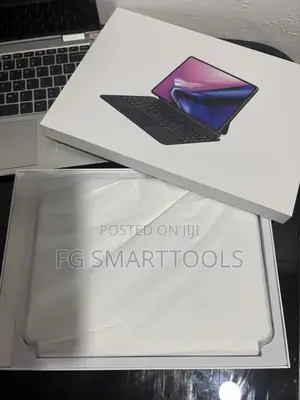 iPad Pro M4 Wireless Keyboard