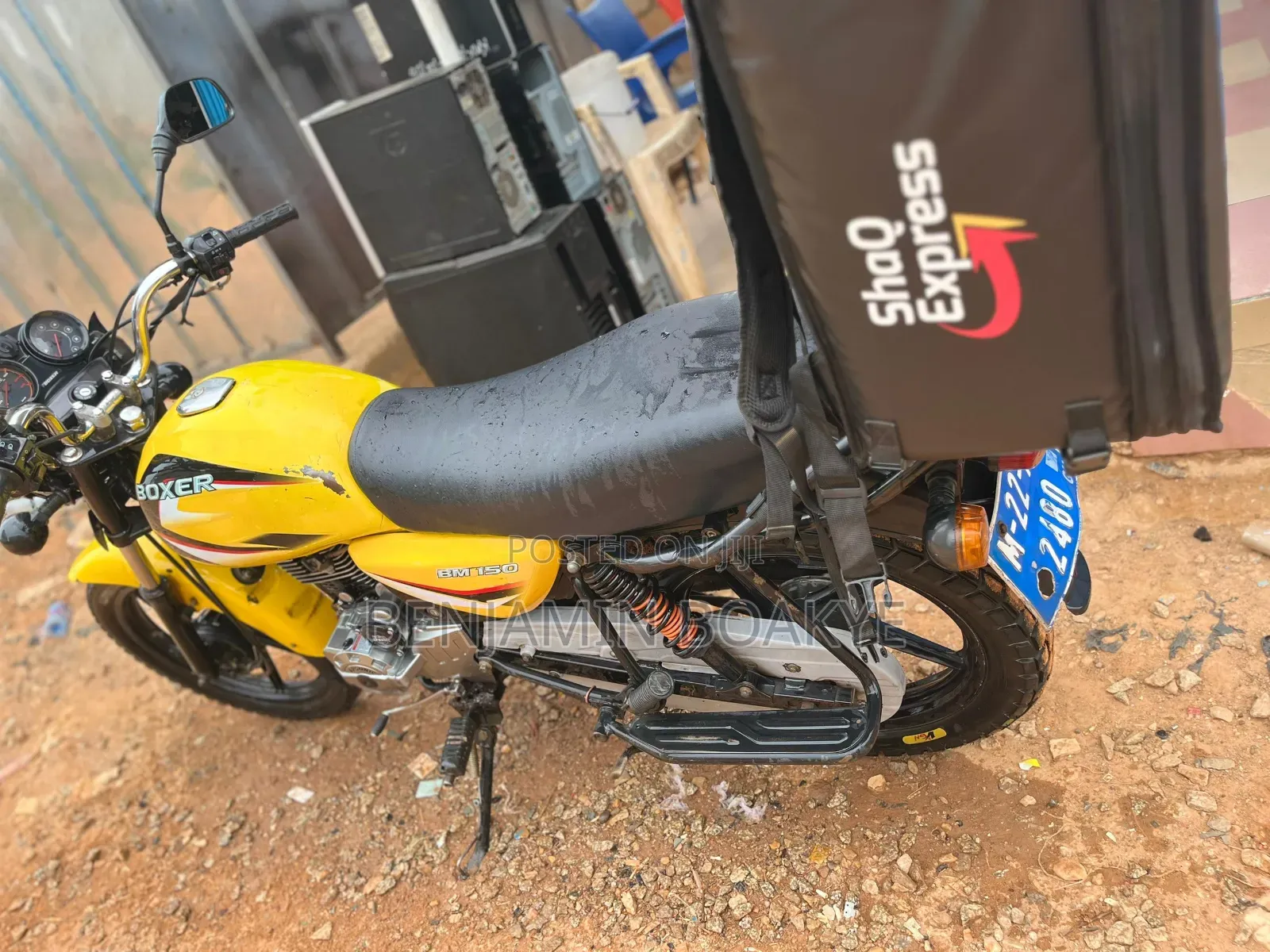 Bajaj Boxer 150 UG 2025 Yellow