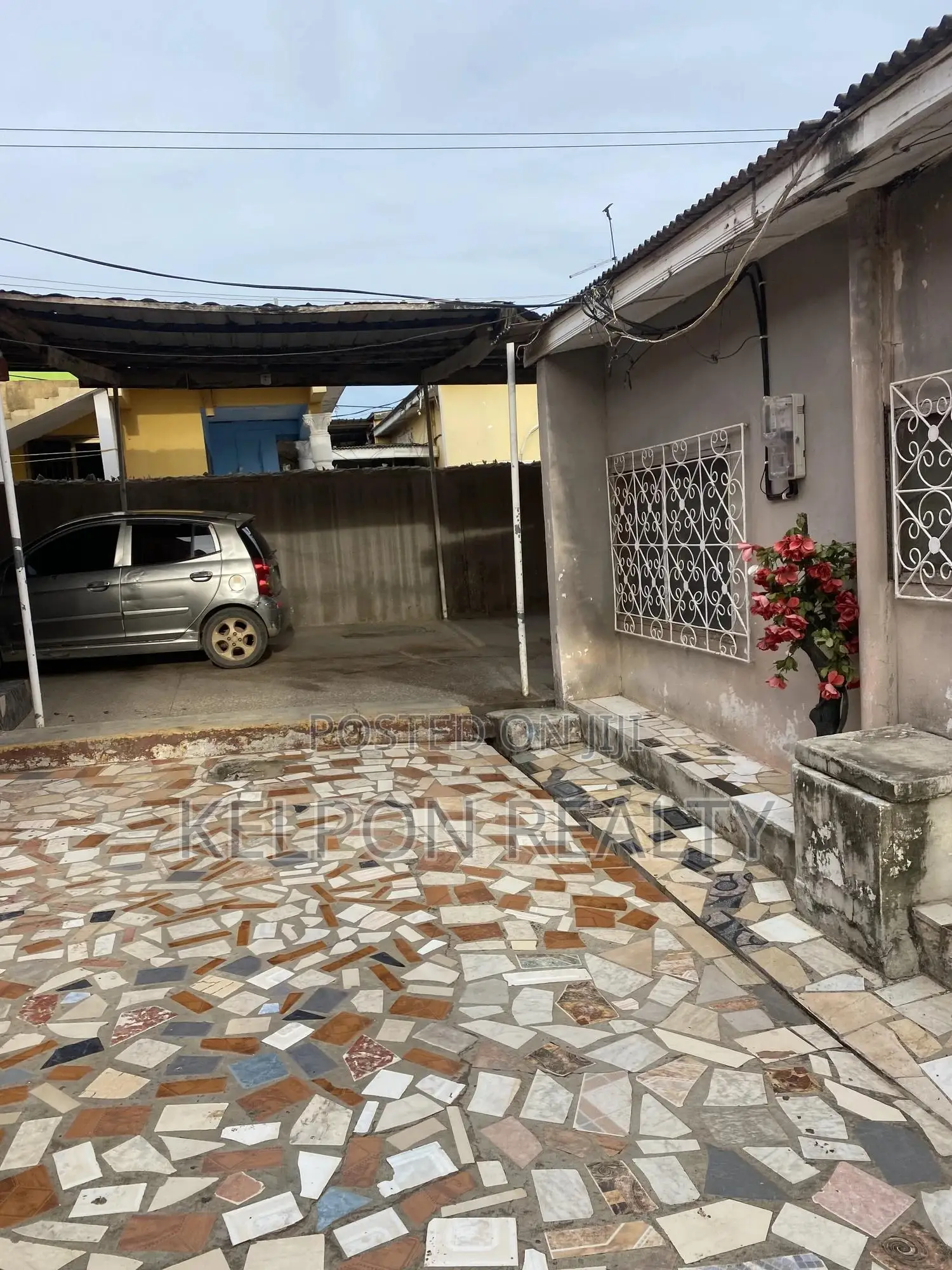 3bdrm House in Dansoman, Accra Metropolitan for sale