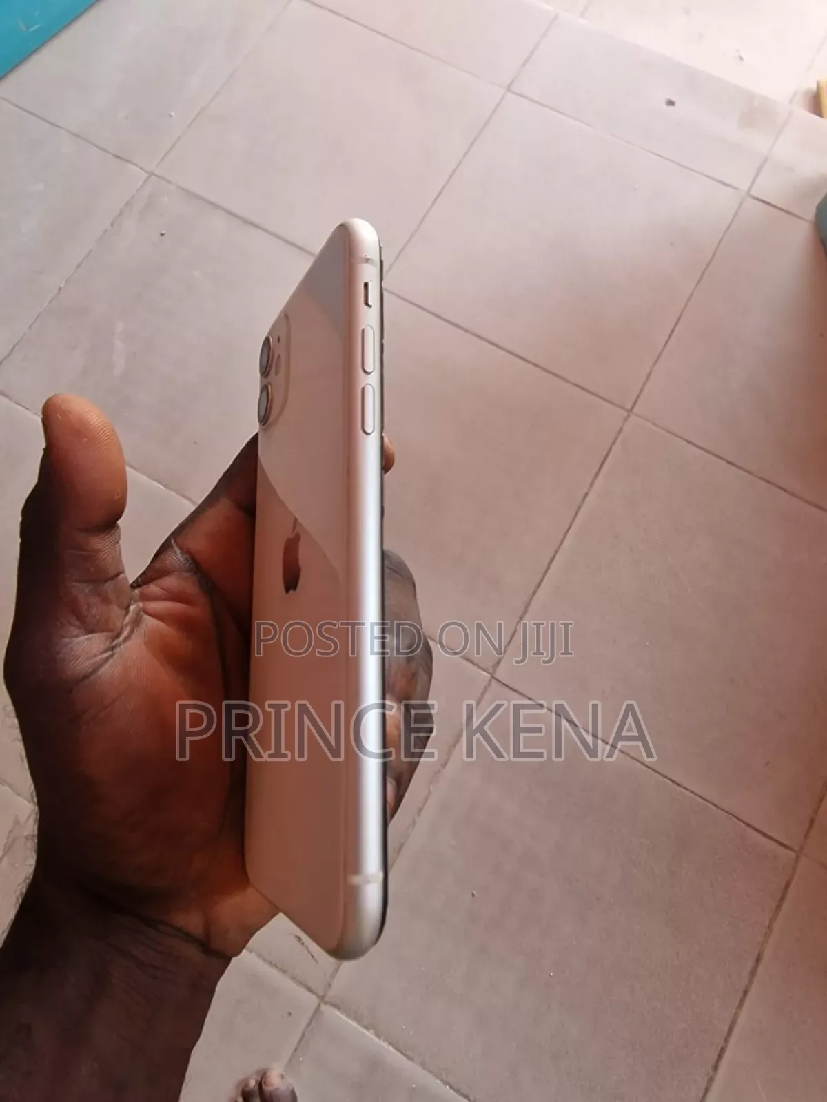 Apple iPhone 11 64 GB White