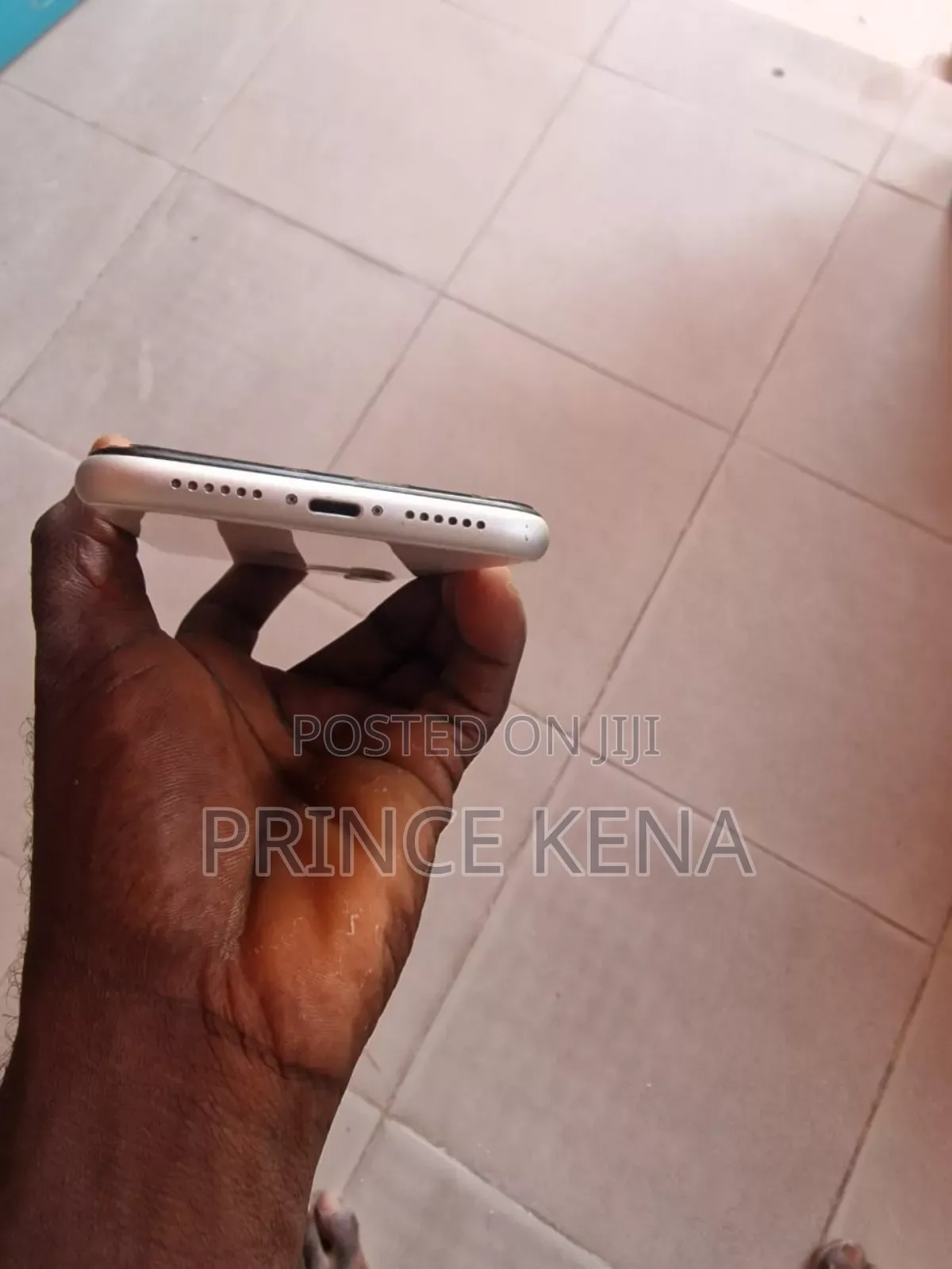 Apple iPhone 11 64 GB White