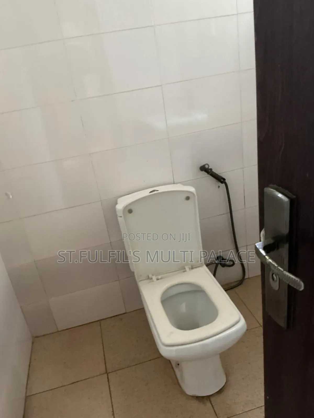 6bdrm House in Botwe Near Little for rent