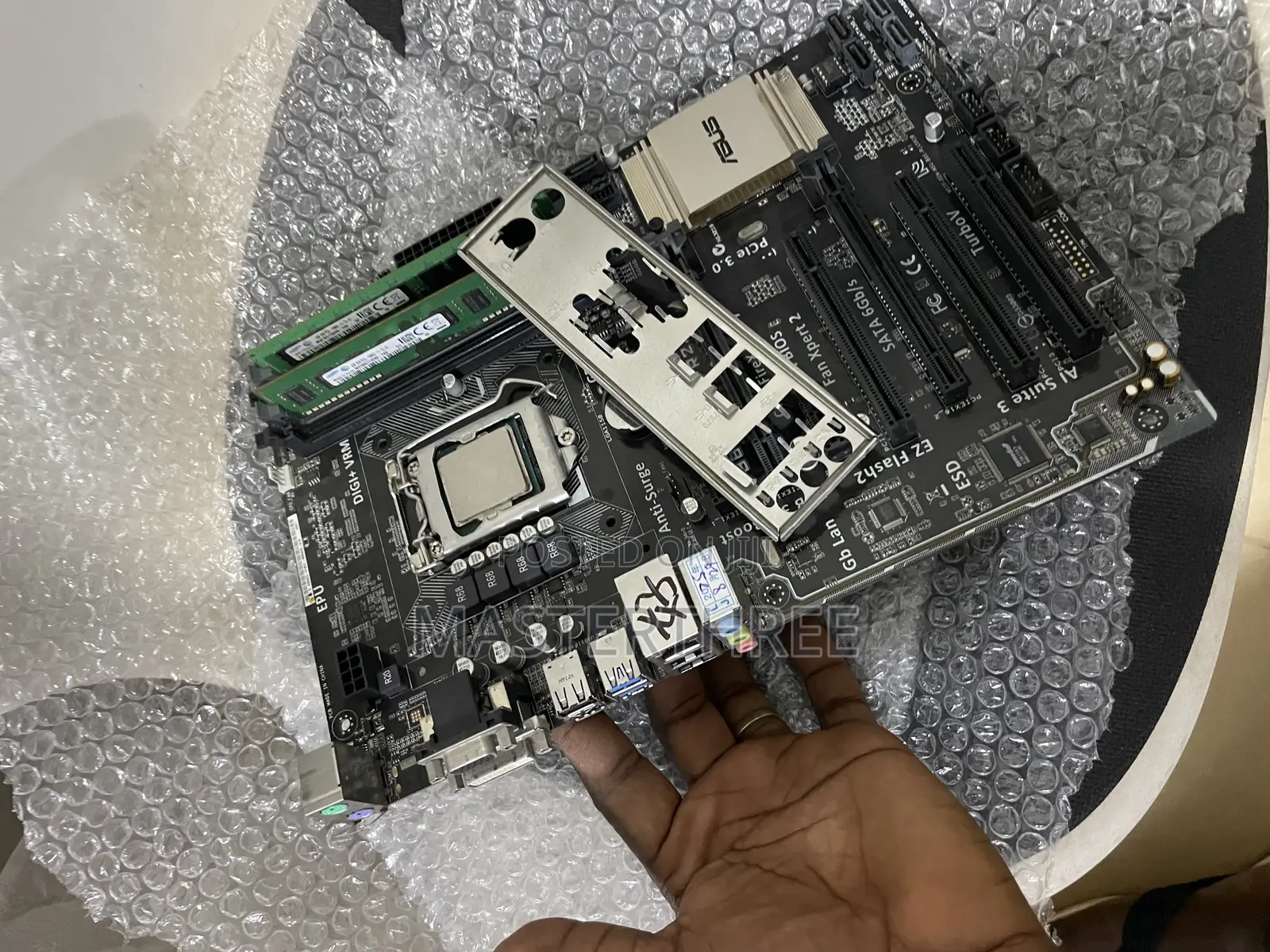 Core I7 4770 + Asus Motherboard