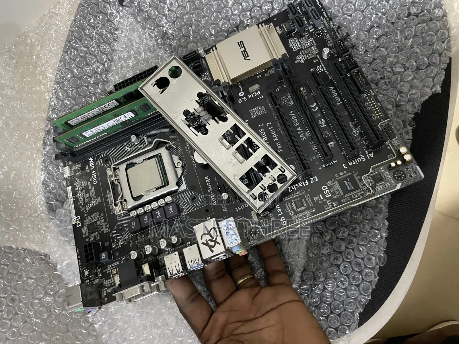Core I7 4770 + Asus Motherboard