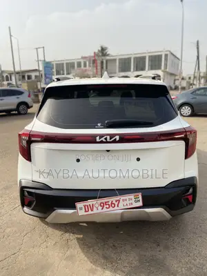 Kia Seltos 2026 White