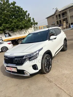 Kia Seltos 2026 White