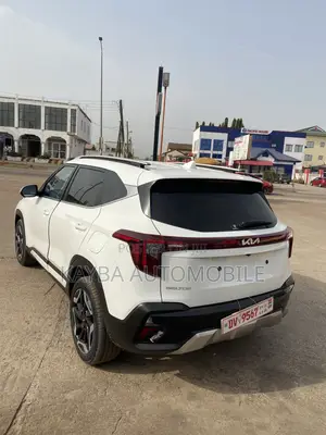Kia Seltos 2026 White
