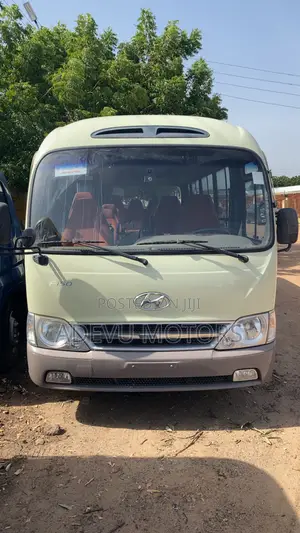 Hyundai County 2014 Grey