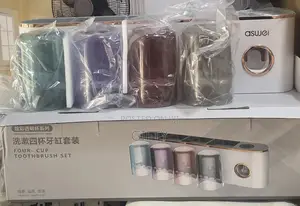 Brush With 4 Cup Holder