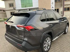 Toyota RAV4 Limited AWD 2024 Gray